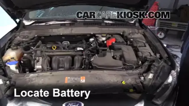 2014 Ford Fusion SE 2.5L 4 Cyl. Batterie Changement